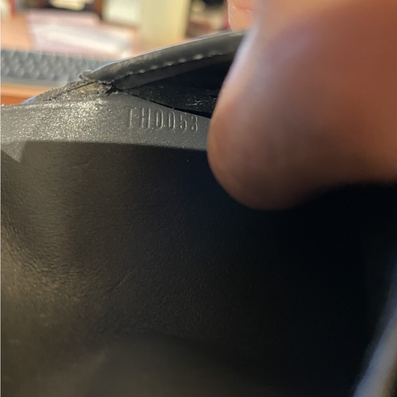 ❤️🔥AUTHENTIC Monogram Pattern Vernis Patent Leather Elise Wallet. EUC!!! - Picture 2 of 14